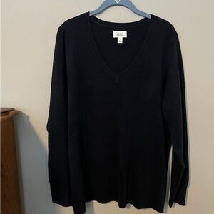 Croft & Barrow Navy V-Neck Pullover